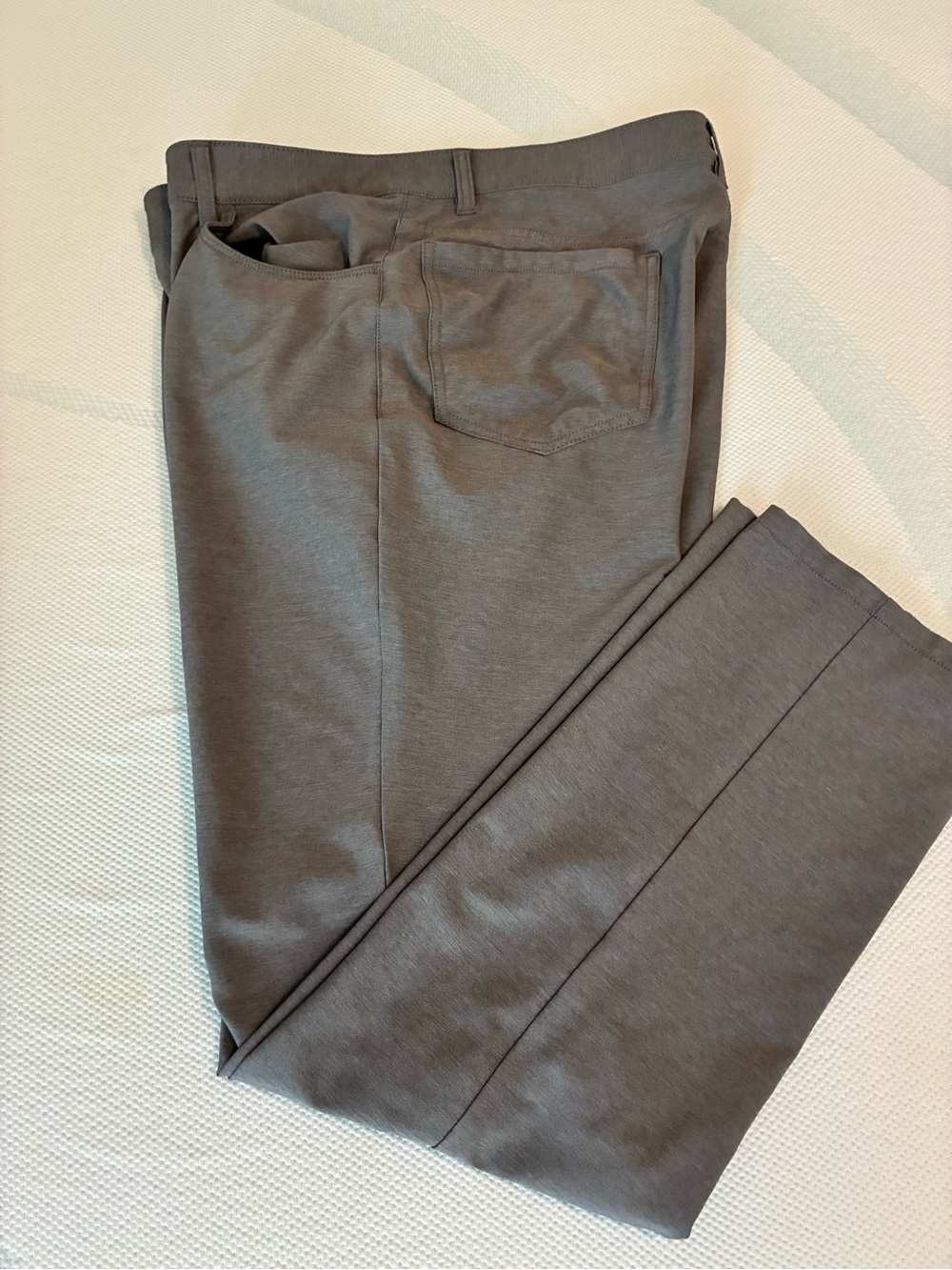 Perry Ellis Men's Gray Chinos